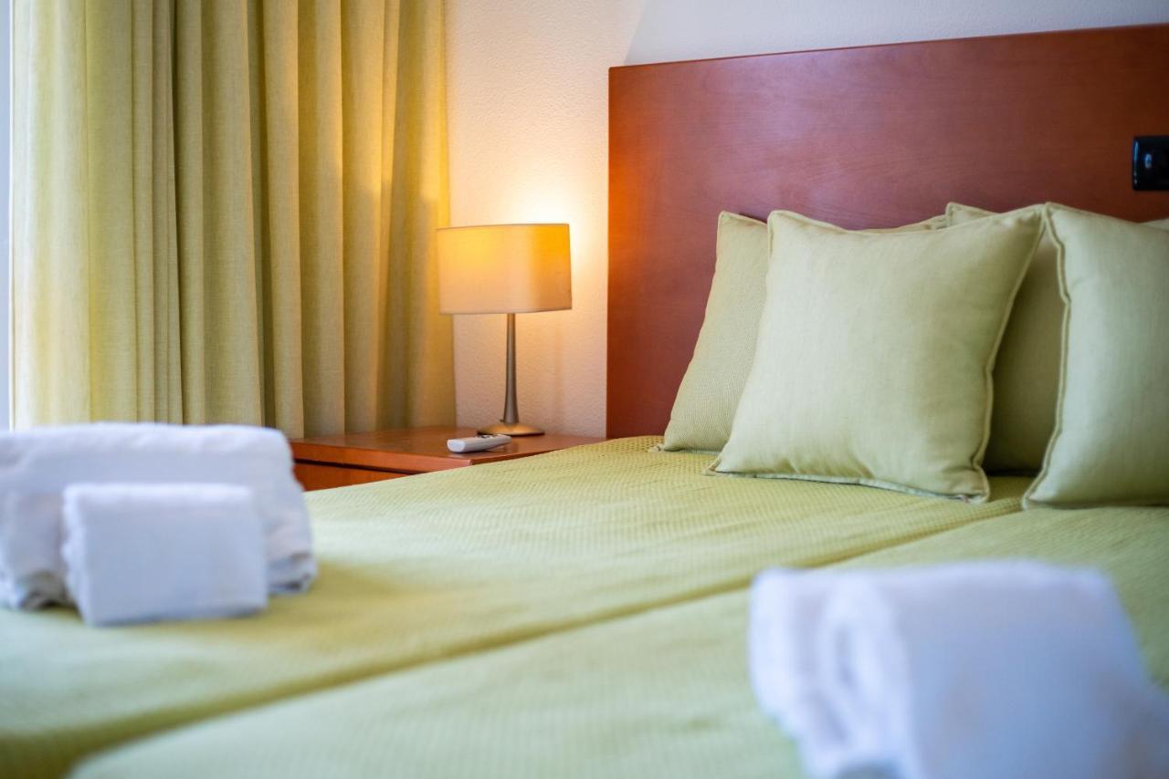 Apartamento Host Wise - Bright Cozy Flats W Terrace & Pool Quarteira Exterior foto